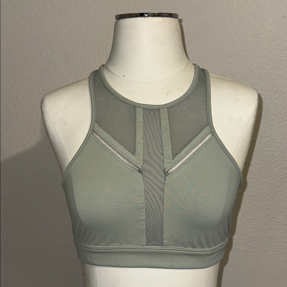 Alo Yoga Half Moon Bra in Sage Green size M - Picture 2 of 6